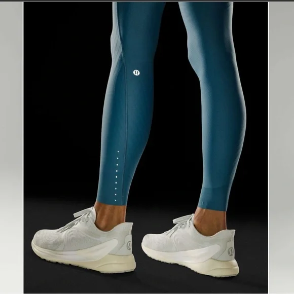 Lululemon SenseKnit Running High-Rise Tight - Picture 4 of 7